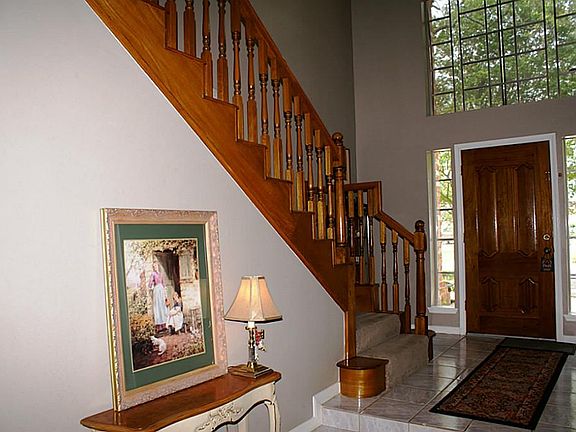 Two story entry w/Juliette balcony.