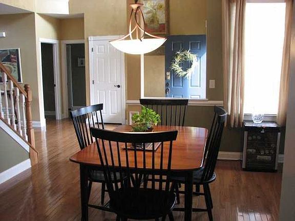 4th image of 7013 Harlan Sq