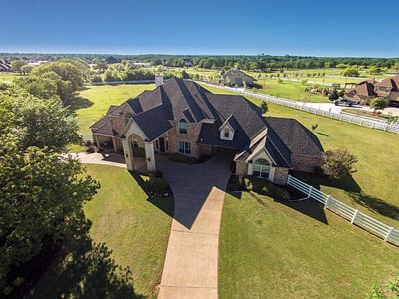2nd image of 1300 Lakeside Ct