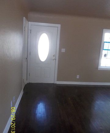 3rd image of 614 SE Birch Ave