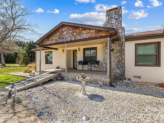 3rd image of 2706 Connelly Springs Rd