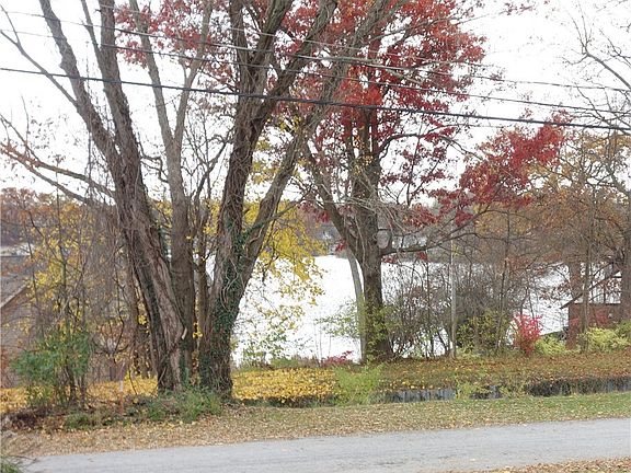 5th image of 449 W Long Lake Blvd