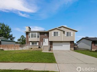 11266 S Silver Ridge Dr, Sandy, UT 84094