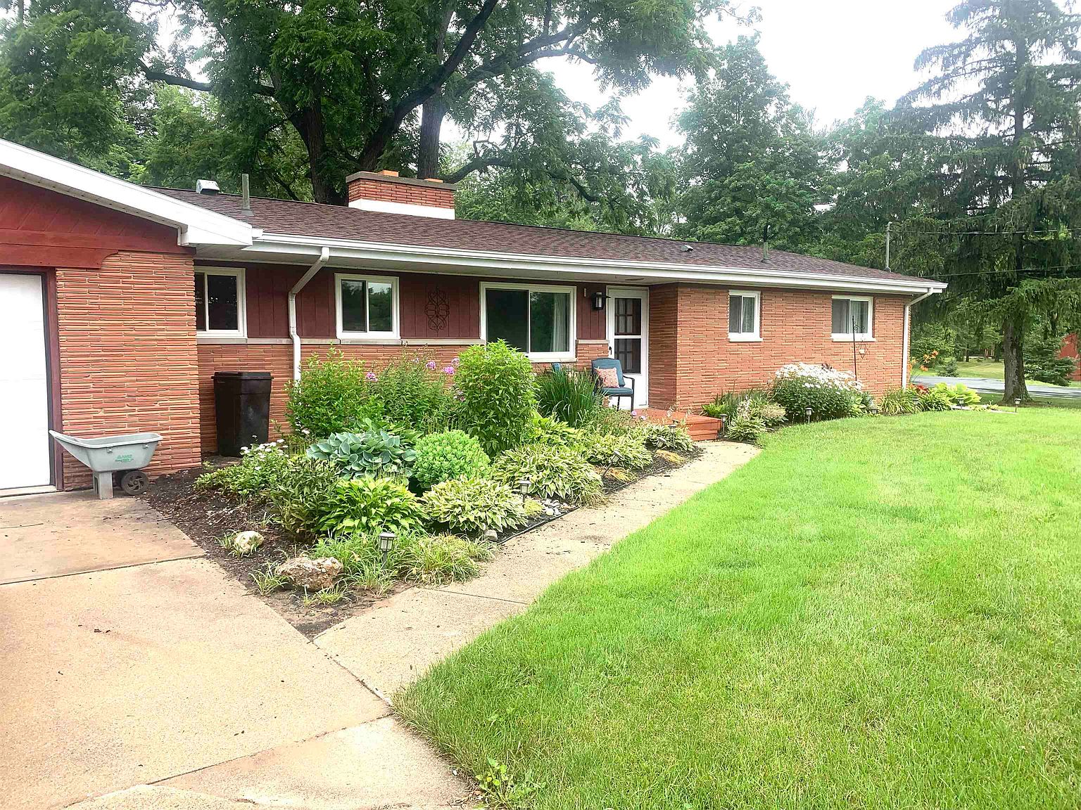 8335 N River Rd, Freeland, MI 48623 Zillow