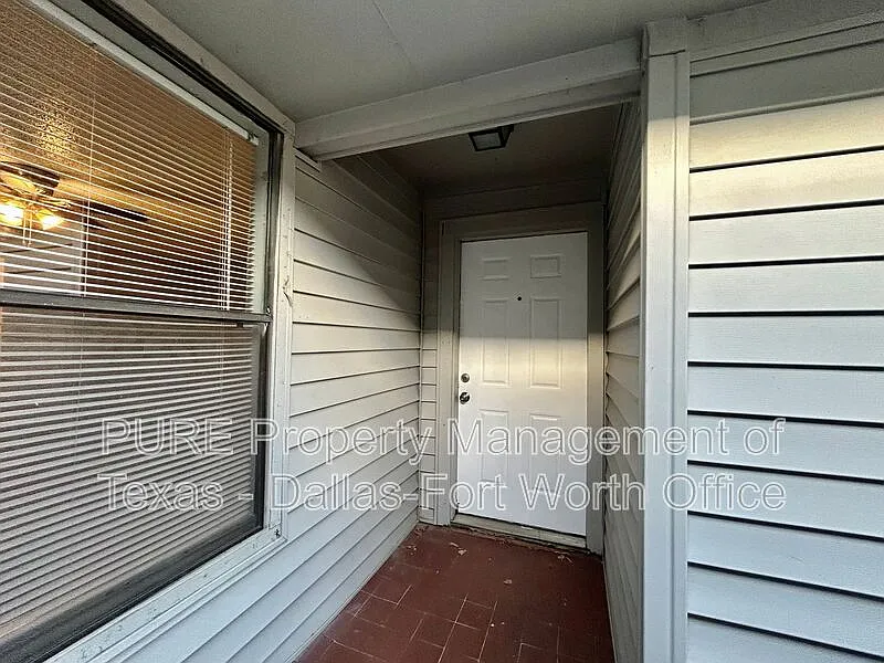 3 bed, 2.0 bath, 1418 sqft, $1,600 — Photo 4
