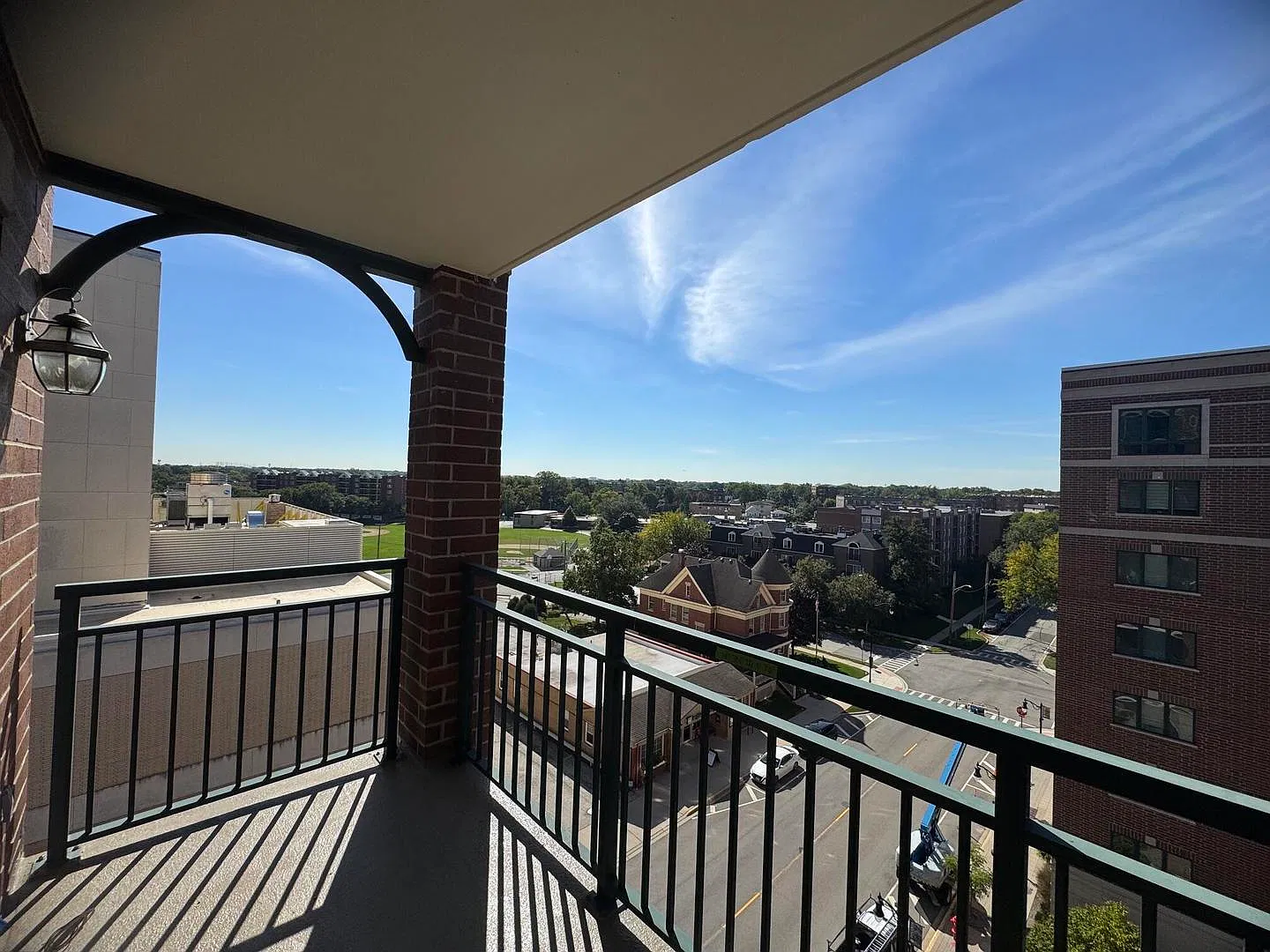 2 bed, 1850 sqft, $3,000 — Photo 2