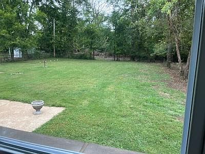 2nd image of 978 Missouri State Rd
