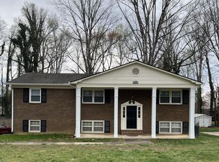 1230 18th Ave NE, Hickory, NC 28601