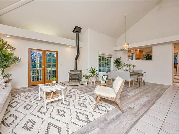 4th image of 17365 Greenridge Road