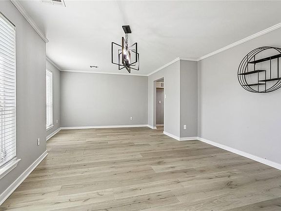 4th image of 3801 Lake Trail Dr