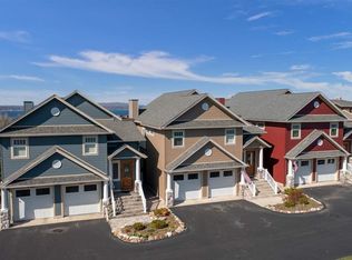 812 Lakeview Rdg, Petoskey, MI 49770