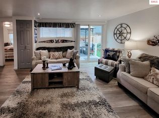 18 Meadow St, Wallace, ID 83873