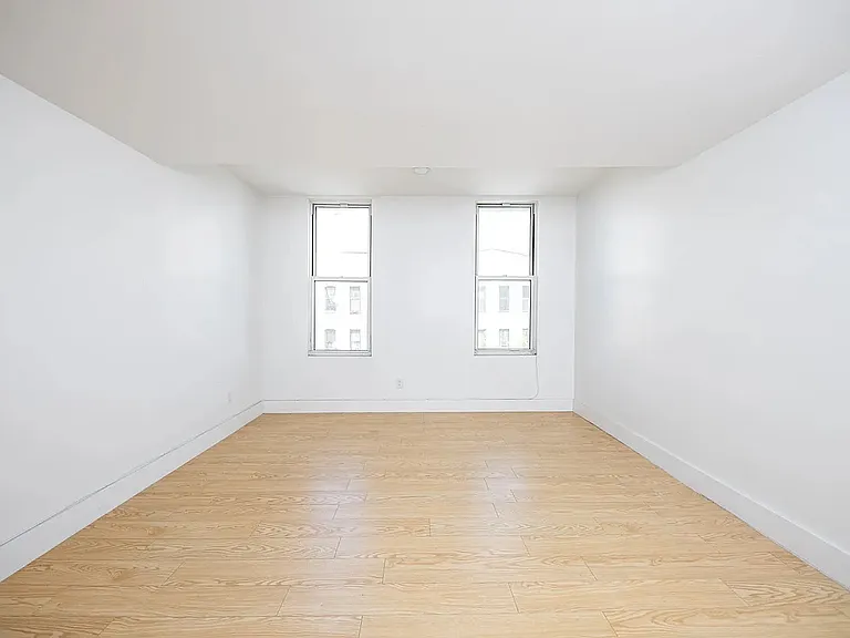 202 Knickerbocker Ave #3L — Photo 18