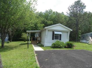 206 Creekside Manor Dr, Lehighton, PA 18235
