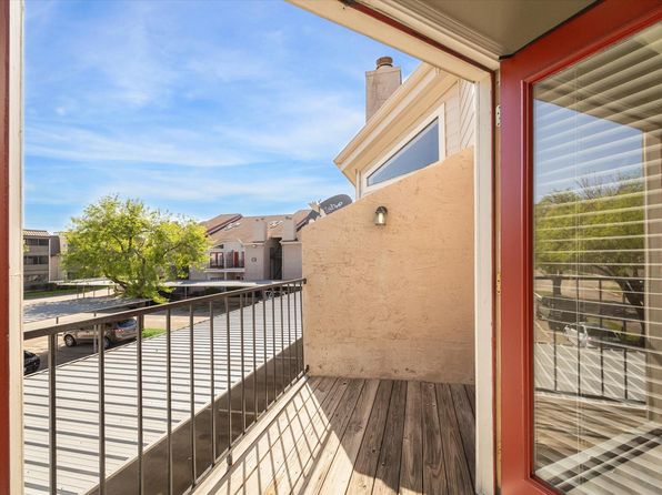 10855 Meadowglen Ln APT 1030, Houston, TX 77042