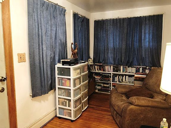 2nd image of 8533 Avon St