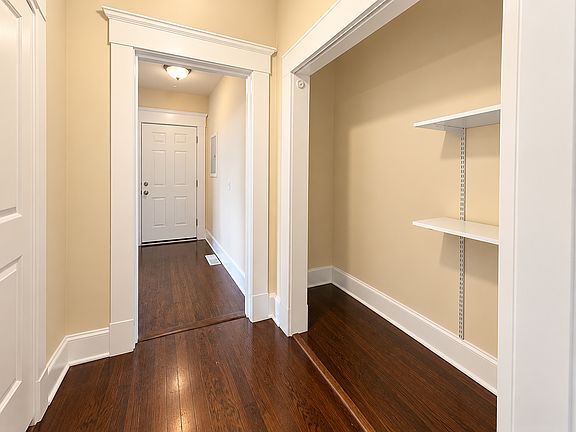 5th image of 1465 S Gordon St SW #1