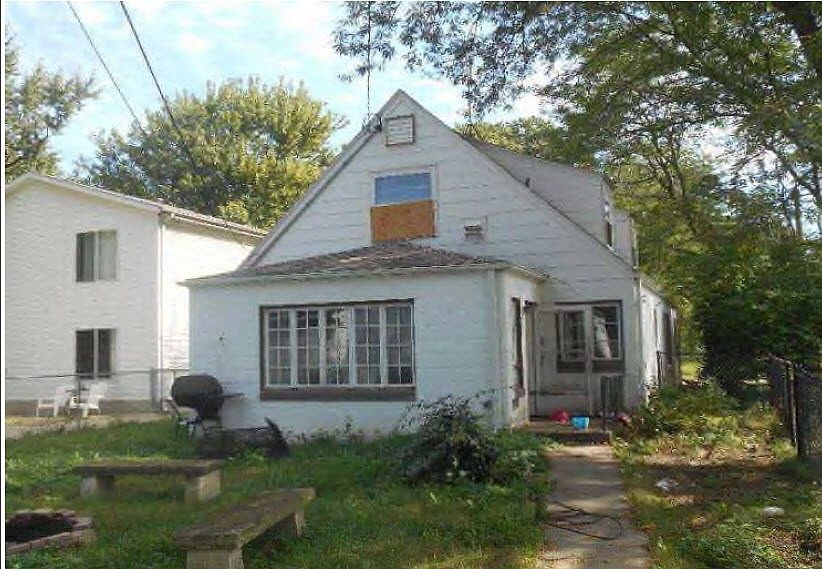 2nd image of 393 30th St SE