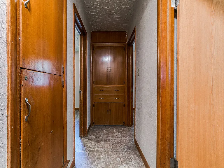 212 S Mercedes Dr — Photo 18