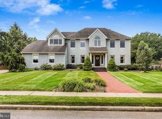 52 Horseshoe Dr, Mount Laurel, NJ 08054