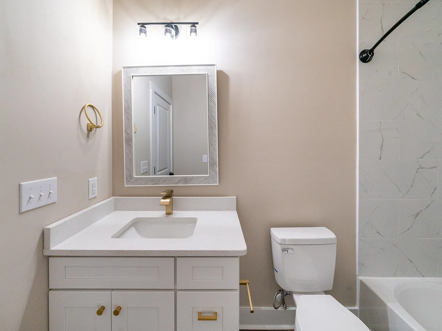 311 Echodale Dr — Photo 4