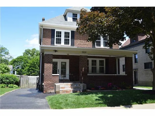 5509 Woodmont St photo 1