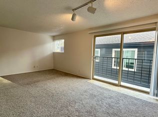Twin Oaks Apartments, Seattle, WA 98105