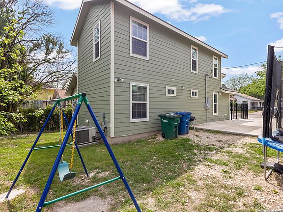 3rd image of 412 N CHUPADERAS ST