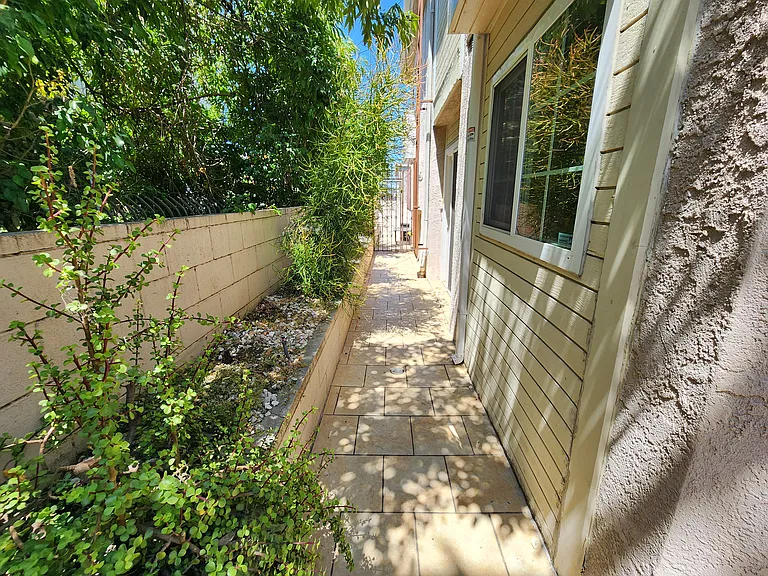 620 W Doran St #7 — Photo 40