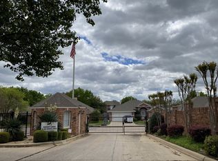 3149 Waterside Dr, Arlington, TX 76012