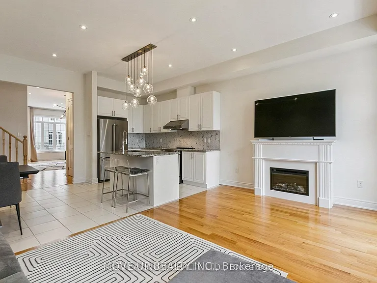 32 Kingsville Ln — Photo 8