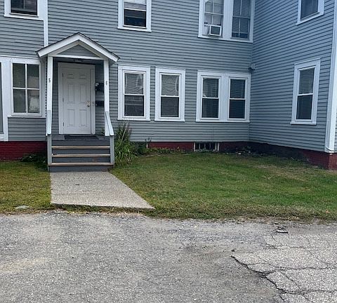 2nd image of 131 Green St APT 6