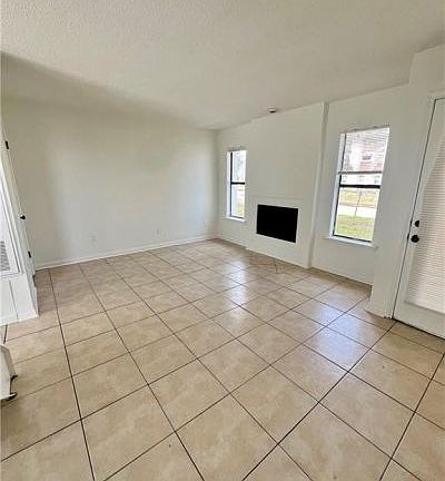 4th image of 100 Saint Croix Dr