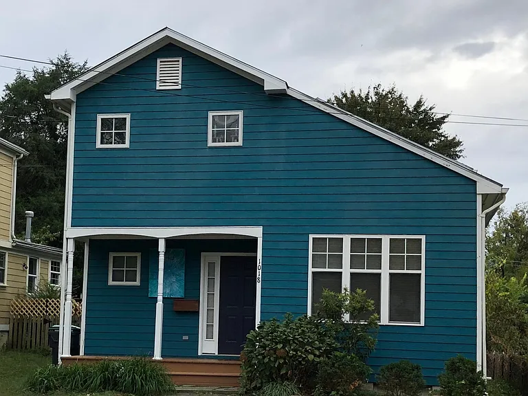 1018 Grove St — Photo 2