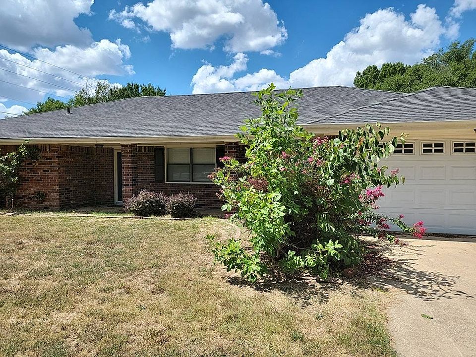1st image of 2501 Rolling Green Dr