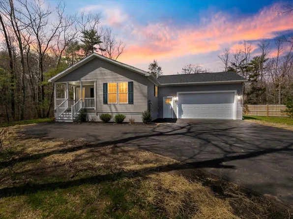 9 Ashleys Way, Seabrook, NH 03874