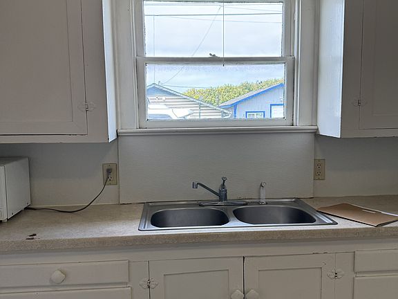 4th image of 1310 Washington Ave S #7