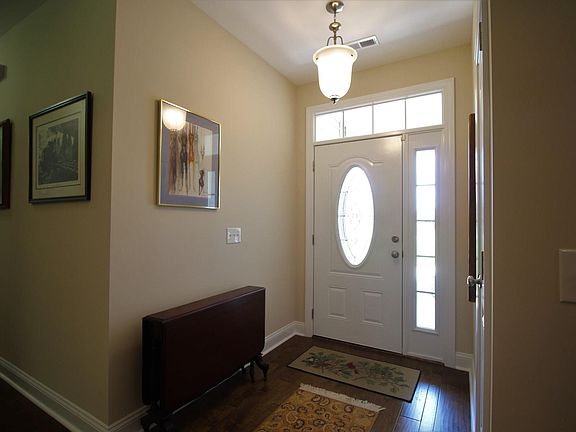 2nd image of 4206 Ridgewood Dr
