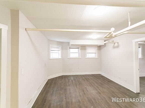 4th image of 1662 W Farwell Ave #G