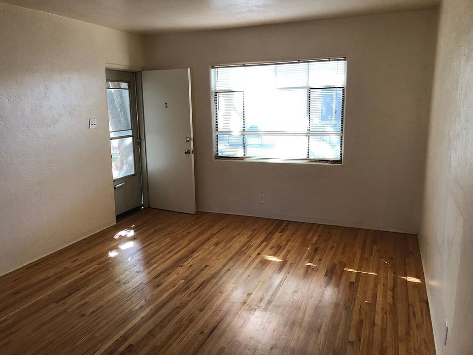 1st image of 500 Princeton Dr SE APT 3