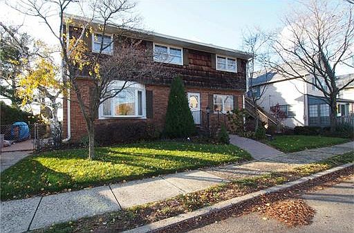 1st image of 9 Jacobson St