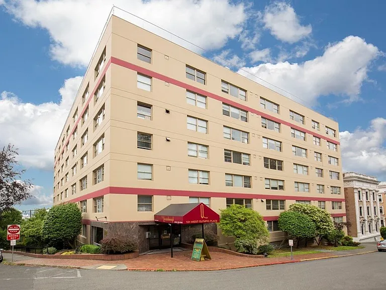 The Queensborough Apartments — Photo 3
