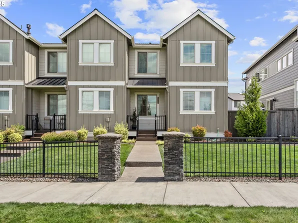 5453 SE Logan Ln, Hillsboro, OR 97123