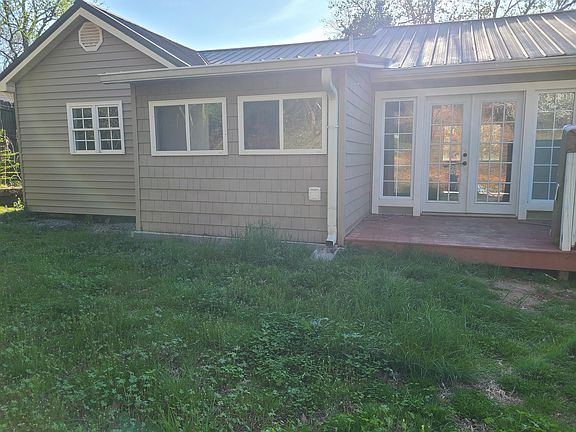 2nd image of 630 Runyan Dr