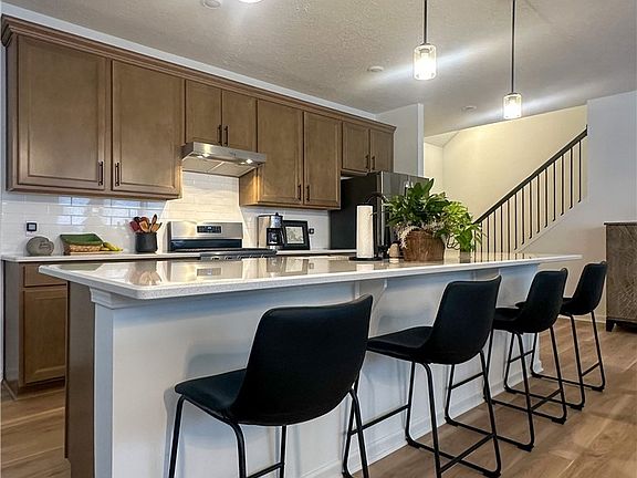 5th image of 8139 Brookview Ln