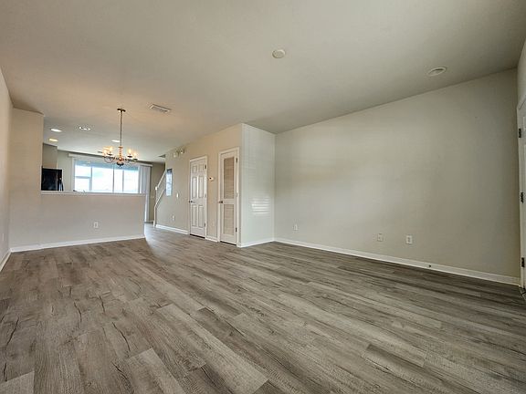 5th image of 4914 SW 45th Cir