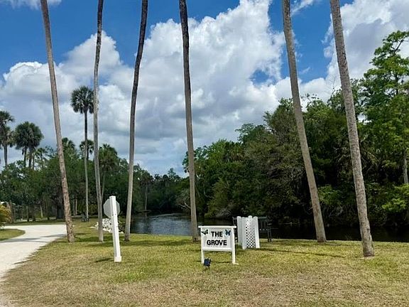 2nd image of 5112 Coquina Cir
