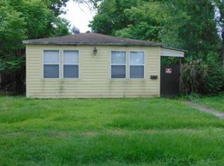 311 Magnusson Ave, Palacios, TX 77465