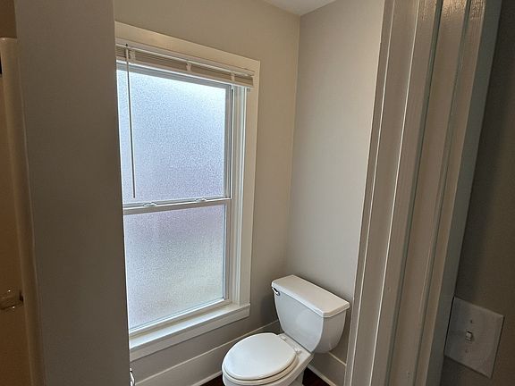 5th image of 330 S Cherry St #330
