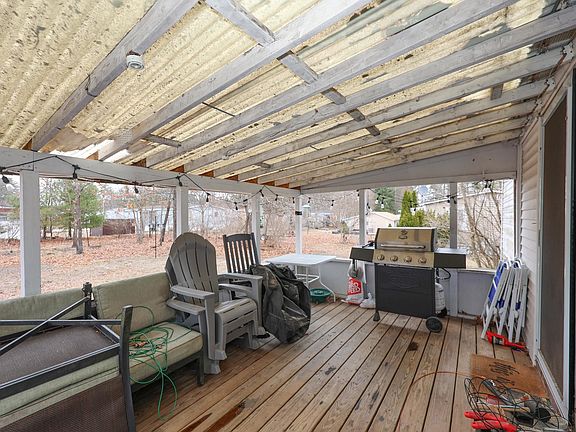 2nd image of 4 Briarwood Drive